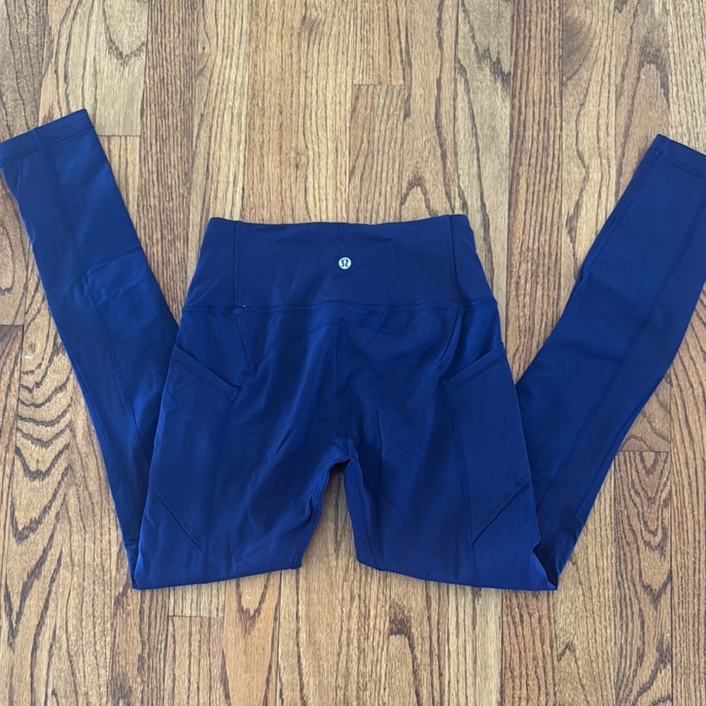 Lululemon women's  Blue Leggings